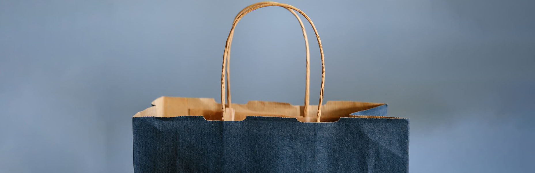 7 Shopping Influencers From Various Countries You Need To Follow