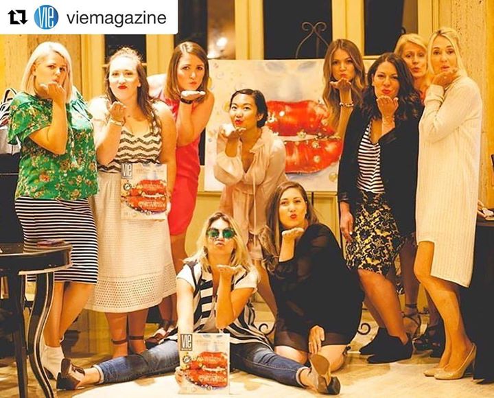 #Repost @viemagazine
・・・
Blowing a kiss this #FlashbackFriday to happy memories at our New Orleans, Louisiana, Meet & Greet with VIE's cover artist @DreamOlesya at the @RoyalSonestaNO. 
Photo by @IsacksPhoto