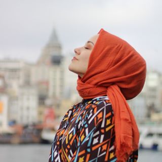 A H S E N Harmandali Instagram Fotograflari Ve Videolari Islami Moda Moda Kiyafet