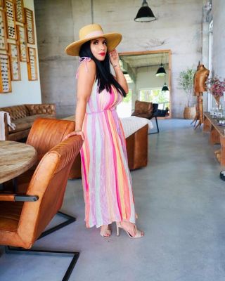 Good Morning Dolls. 💕 Happy Tuesday💕 today on #PeaceLoveGlam I am sharing this look and my must have summer essentials on the blog.
⁣
Click link  http://peaceloveglam.com/must-have-summer-essentials/ 
to shop this look or you can also shop it on the @liketoknow.it app https://ltk.app.link/UXdzfHvfa7⁣
⁣
⁣
⁣
📸 @paigeelizabethcasey⁣
📍 @theiceplantbldg #lagrangetx 

Sending everyone reading this big love. 💕  @ La Grange Ice Plant