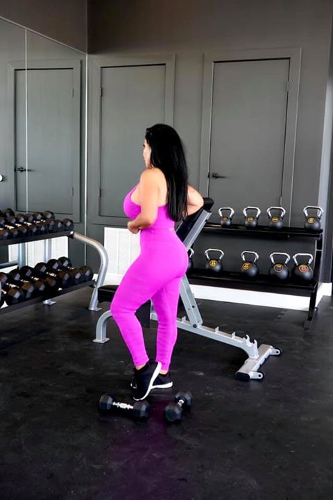 Everyday is another chance to get stronger, to eat better, to live healthier and to be the best version of YOU. #fableticspartner⁣ 💕
⁣
⁣
▪️Activewear @fabletics ⁣
⁣
I shared this set in stories while doing my unboxing and received so many questions and DMs 💗well dolls now you have the chance to get this set and ps. You get two (2) bottoms for 24.00 when you become a VIP. #myfabletics .⁣
⁣
⁣
▪️Swipe up link in stories and here⁣
⁣
http://fabletics.com/moveinfabletics⁣
⁣
⁣
⁣
📸 @paigeelizabethcasey ⁣
⁣
⁣
⁣
⁣
⁣
⁣
⁣
#fabletics #moveinfabletics #activewear #fitover50 #peaceloveglam #austintexas #austinblogger #51andfit #austininfluencer#texasblogger #fitfashionista #latinablogger #italianblogger #thisis51 #thefitlife #curvywoman #healthylifestyle #fitnessjourney  #activelifestyle