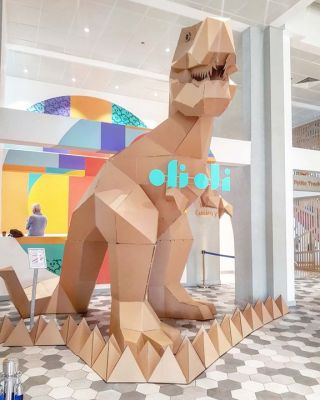 Exploring Dinasours , Stegosaurus , Oviraptor , Velociraptor , T-Rex at @olioliuae today. 

#dinotakeover at Oli Oli.

What a wonderful setup they have created for kids to explore more about Dinos.
Setups include :
DINO SHADOWS
DINO DIG
DINO TRAIL
GIANT DINO 

Its until 20th so do come and check it out. 

Called up Yolly  from @elitebabiesandtots
To come and look after my kids while I finish off my work. 
My kids need a break and so do I 🤣😝.

#olioliuae #mydubai #dubaikids #activitiesindubai  @ Olioli