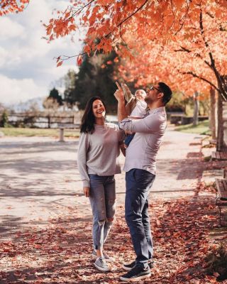 Just the 3 of us basking in the beauty of fall. 🍂 Fall is by far my favorite season and to be honest, I'm a bit sad that it's soon coming to an end. But I'm really glad that our lovely friend @annaalexanderphotography helped capture these beautiful memories.♥️ Baby K was a bit tired, but he had lots of fun playing with the leaves.🤗
 What's your favorite season of all?