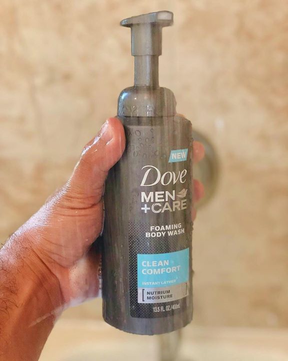 Summer is here and I am a #DoveMenPartner Dove Men+ Care is part of #my5to9 routine. Because I am a I know my skin will always be smooth and hydrated. It’s simple. Just apply and rinse the foaming lather for healthy and strong skin all day long. @dovemencare
•
•
•
#PumpFoamHydrate #thegoodlifeofnyc #nyc #newyork #newyorkcity 
WWW.THEGOODLIFEOFNYC.COM