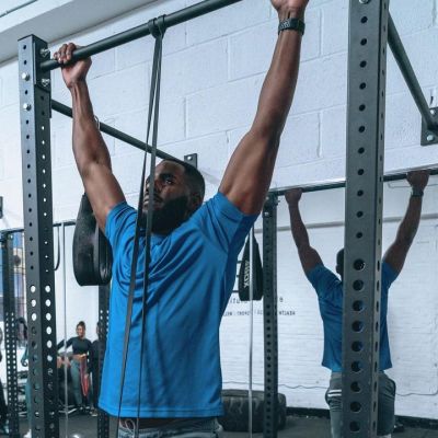 Not just good for pull ups, it acts as a good prop for that perfect pose. 📸  Teach us @mrfitspiration__