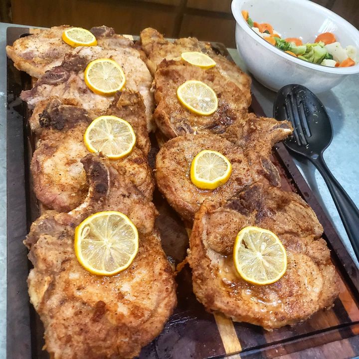 Simple is good. Lightly breaded chops with a little lemon...they were .99¢!

Youkon mashers and mixed veggies on the side.. 

#foodiefather #foodblogger #yummy #comfortfood #homecooking #homemade  #homemadefood #porkchops #porkdinner #pork #quarantinedinner #whatsfordinner #dinnertime #simplefood #theotherwhitemeat #porkchop #porklover #friedporkchops #porkchopoftheday #porkmafia #dinnerideas #dinnerisserved #dinnertonight #dinnerinspo #dinnerathome #quickdinner #easydinner #homemadedinner #dinner #meatandpotatoes