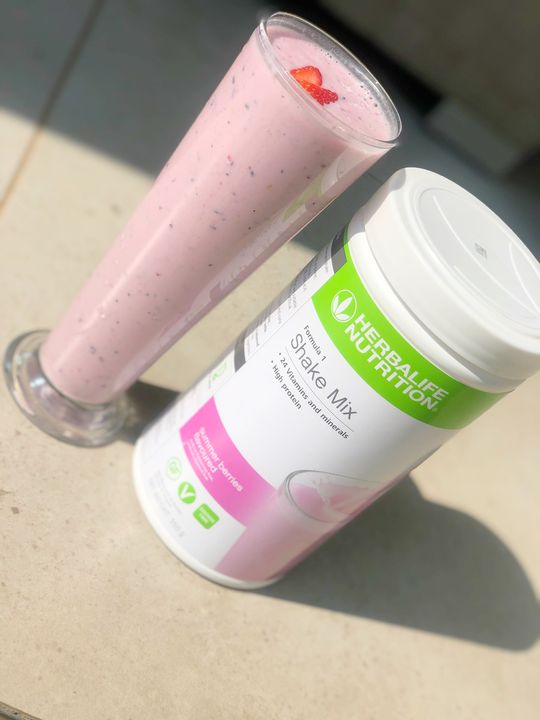 Healthy breakfast shake served😋
.
.
.
#weightloss, #springchallenge #joinus