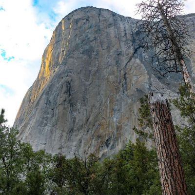 TOP TEN U.S. DESTINATIONS #5 Yosemite National Park
Have you met a famous person that you thought was so cool? A few years back we watched the movie, 🖥🧗🏻‍♂️Free Solo with the kids and Max thought that @alexhonnold was so cool. How could he climb El Capitan with no ropes? 😬El Capitan is a rock face that is nearly 3,000 feet high, 🌄widely regarded as the most brutal challenge in rock climbing. At an Outdoor Convention a few weeks later Max had the opportunity to meet Alex! Getting a hat signed by him made Max's day. 👍🏻He still tells me it's his famous hat.

Tips for visiting Yosemite:
1. Check at the visitor center for the best hikes that are open.
2. Arrive early at the Yosemite Valley as it can get very crowded by 10:00 am and you may not find a parking spot.
3. You can hike the famous Half Dome but must be picked by a lottery to receive a permit. Cody paid the fee and entered but was not picked.
4. Now there is a reservation required to enter Yosemite because of Covid-19.

Yosemite is known for its Granite rock formations, majestic waterfalls, and grand meadows. With the park spanning over 1,200 square miles. The beauty is amazing to take in and wonder at.

I wanted to share a snippet into one of our hikes in Yosemite.
Turning the corner around the trail, we came to an opening. 