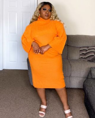 Basic caption... I think I look sickening in this outfit and this look is fire! Period 

This look is up on my youtube channel, I created a bad ass beat using @tartecosmetics products. 

Outfit: @house_of_clarivonne Ribbed Knit Midi Dress 
Earrings: @house_of_clarivonne Perplex Earrings
Hair: @byedeebeau Paris wig
Shoes: @boohoo Wide Fit Square Toe Mules

#outfitfashion #boohoo #boohoobabes #fashionblogger #outfitfortoday #plussizes #mules #twopieceoutfit #nigerianblogger #covbloggers #bloggerinspo #plussizebeauties