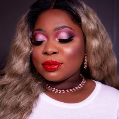 At your absolute best you still won't be good enough for the wrong person. At your worst, you'll still be worth it to the right person.
-Karen Salmansohn 

Follow @medeaij for more makeup looks.

BROWS AND EYES

@makeuprevolution Soap Brow Styler
@anastasiabeverlyhills Dip Brow Ebony
@bperfectcosmetics Primer
@purcosmeticsuk Barbie Endless Possibilities II Eyeshadow Palette
@labelle_uk Kayla Lashes 
@purcosmeticsuk x Barbie Fully Charged Primer 
@purcosmeticsuk x Barbie Fully Charged Mascara 
@tartecosmetics Clay Paint Liner, Black 
@sleekmakeup Lifeproof Eyeliner, Misinformation 

FACE

@tartecosmetics Timeless Smoothing Primer Base 
@xxrevolution Foundation F14.5 
@revolutionpro Ultimate Radiant Under Eye Concealer C13
@uomabeauty Stay Woke Concealer
@lauramercier Translucent Powder
@benefitcosmeticsuk Hoola Toasted Bronzer
@benefitcosmeticsuk Tickle Highlighter

LIPS
@purcosmeticsuk Barbie Semi Matte Lipstick, CEO
@purcosmeticsuk Barbie, Boss Gloss

Accessories: @loyatobs 
Hair: Paris wig @byedeebeau 

#glammakeup #purxbarbie #blondebombshell #makeuptutorials #makeupoftheday #revolutionpro #makeupforblackwomen #100daysofmakeup #makeupforbeginners #makeupideas #blackgirlmagic #fullfaceofmakeup #purcosmetics #lauramercier #makeuprevolution #makeuptutorial #makeupforbarbies #makeuplooks