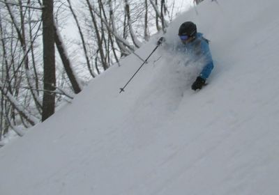 Deep powder comes to patient powder hounds! Oze Iwakura is a resort we've raved about before & today didn't disappoint with some classic dry 