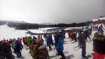 The lift queues at Lake Louise were pretty horrific last weekend, and one of readers had something to say about it! https://www.powderhounds.com/Canada/LakeLouise.aspx?template=Resort_ResortRatings&layout=default