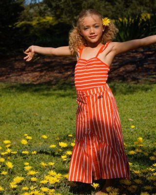 If we could all only find such happiness for no other reason than the blessing of life itself ☀️ #itsthesimplethings
.
Outfit by @bandybutton
.
.
.
.
#KaiaRose #itsthesimplethings #lifeisablessing #grateful #blessed #sunshine #mysunshine #appreciation #daughter #daughtergoals #ootd #kidsfashion #beautiful #naturalbeauty #nature #mostbeautifulgirlintheworld #mixedgirl #naturalcurls #curlyhair #mybabygirl #momlife