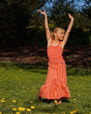 If we could all only find such happiness for no other reason than the blessing of life itself ☀️ #itsthesimplethings
.
Outfit by @bandybutton
.
.
.
.
#KaiaRose #itsthesimplethings #lifeisablessing #grateful #blessed #sunshine #mysunshine #appreciation #daughter #daughtergoals #ootd #kidsfashion #beautiful #naturalbeauty #nature #mostbeautifulgirlintheworld #mixedgirl #naturalcurls #curlyhair #mybabygirl #momlife