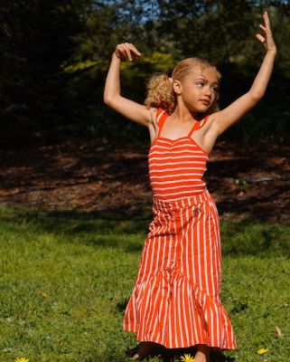 If we could all only find such happiness for no other reason than the blessing of life itself ☀️ #itsthesimplethings
.
Outfit by @bandybutton
.
.
.
.
#KaiaRose #itsthesimplethings #lifeisablessing #grateful #blessed #sunshine #mysunshine #appreciation #daughter #daughtergoals #ootd #kidsfashion #beautiful #naturalbeauty #nature #mostbeautifulgirlintheworld #mixedgirl #naturalcurls #curlyhair #mybabygirl #momlife