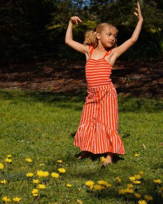 If we could all only find such happiness for no other reason than the blessing of life itself ☀️ #itsthesimplethings
.
Outfit by @bandybutton 
.
.
.
.
#KaiaRose #itsthesimplethings #lifeisablessing #grateful #blessed #sunshine #mysunshine #appreciation #daughter #daughtergoals #ootd #kidsfashion #beautiful #naturalbeauty #nature #mostbeautifulgirlintheworld #mixedgirl #naturalcurls #curlyhair #mybabygirl #momlife