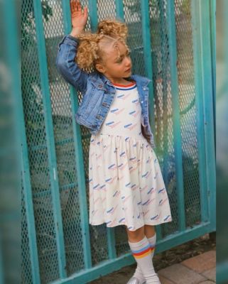 When times feel dark, make sure to always look for rainbows ✨🌈✨
.
.
.
.
.
.

.
.
#KaiaRose #rainbow #rainbows #quarantinelife #stayhomestaysafe #selfisolation #sunshine #naturalbeauty #kidsofinstagram #cutekidsclub #daughter #daughtergoals #childmodel #kidmodel #kidscasting #smilegoals #mostbeautifulgirlintheworld #5yrsold #curls #naturalhair #natural #naturalbeauty #mixedkids #mixedgirl #curlyhair #eyebrowgoals #eyebrows #perfecteyebrows #perfectbrows #browsonfleek #eyebrowsonpoint  @ Somewhere Over The Rainbow ❤