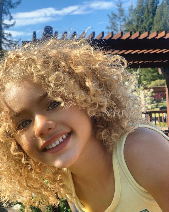 Blessings to all on this Good Friday 🙏🏼⛪️💛
.
.
.
.
.
.
.
.
#KaiaRose #goodfriday #blessings #blessingstoall #safeathome #homelife #daughter #daughtergoals #mybabygirl #soblessed #beautiful #naturalbeauty #beauty #curls #goldilocks #mixedkids #mixed #mixedgirl #eyebrowgoals #browsonfleek #curls #naturalcurls #curlyhair #naturallycurlyhair #springtime #goodfriday2020