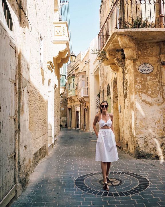 Who else has gone down a spiral at some point during all of this time at home looking back on trips??

This was from a very spur of the moment trip (i has a ticket booked 3 days before departing 🤷🏼‍♀️) that I took to Malta. This particular picture was while exploring Mdina, also known as Malta’s ‘Silent City’. A beautiful, quiet village atop a hill overseeing many of the tiny towns. This small city is fortified, with an eclectic mix of medieval and Baroque architecture lining the quaint narrow streets. It was so lovely, thinking I may share a few more hidden gems from that trip here, what do you guys think? #iitravels