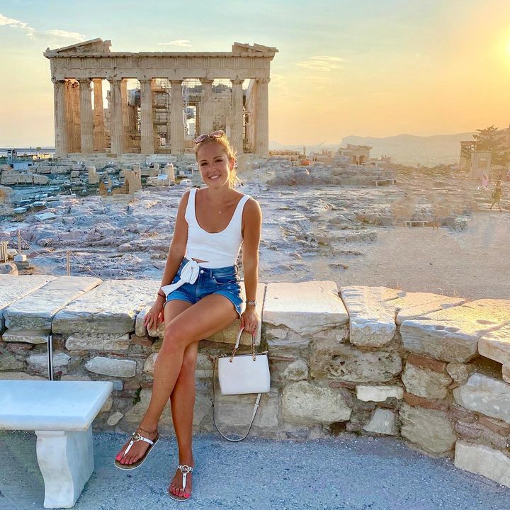 My Greece itinerary l #TravelGuide is up on the blog! Next up: How to strategically pick the right tourist to take your insta picture when solo travelling. Just kidding. Or am I? #youthinkimkidding #Itsaskill 😜

www.gingerfitspo.com