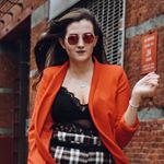 Haley 😎 OOTD Travel & Fashion